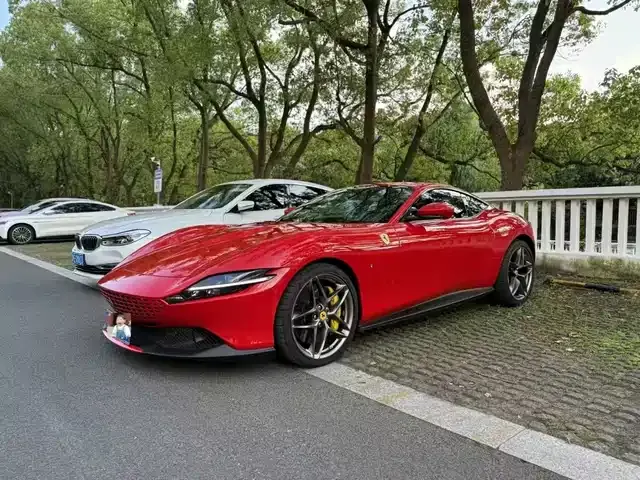 Ferrari Roma, 2021