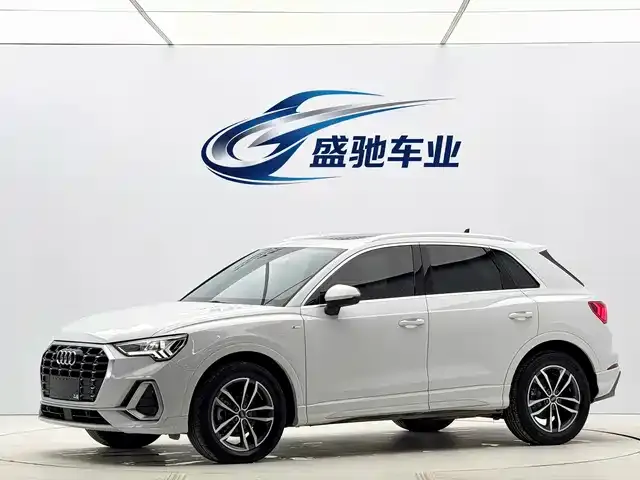 Audi Q3, 2022