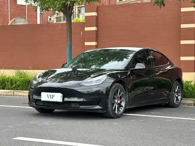Tesla Model 3, 2022