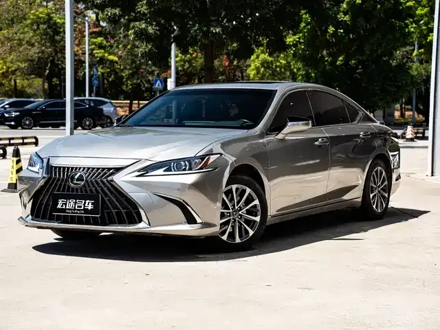 Lexus ES, 2023