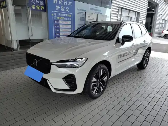 Volvo XC60, 2025